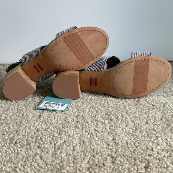 TOMS Poppy Cement Corduroy sandals size 9 NWT - Picture 3 of 4